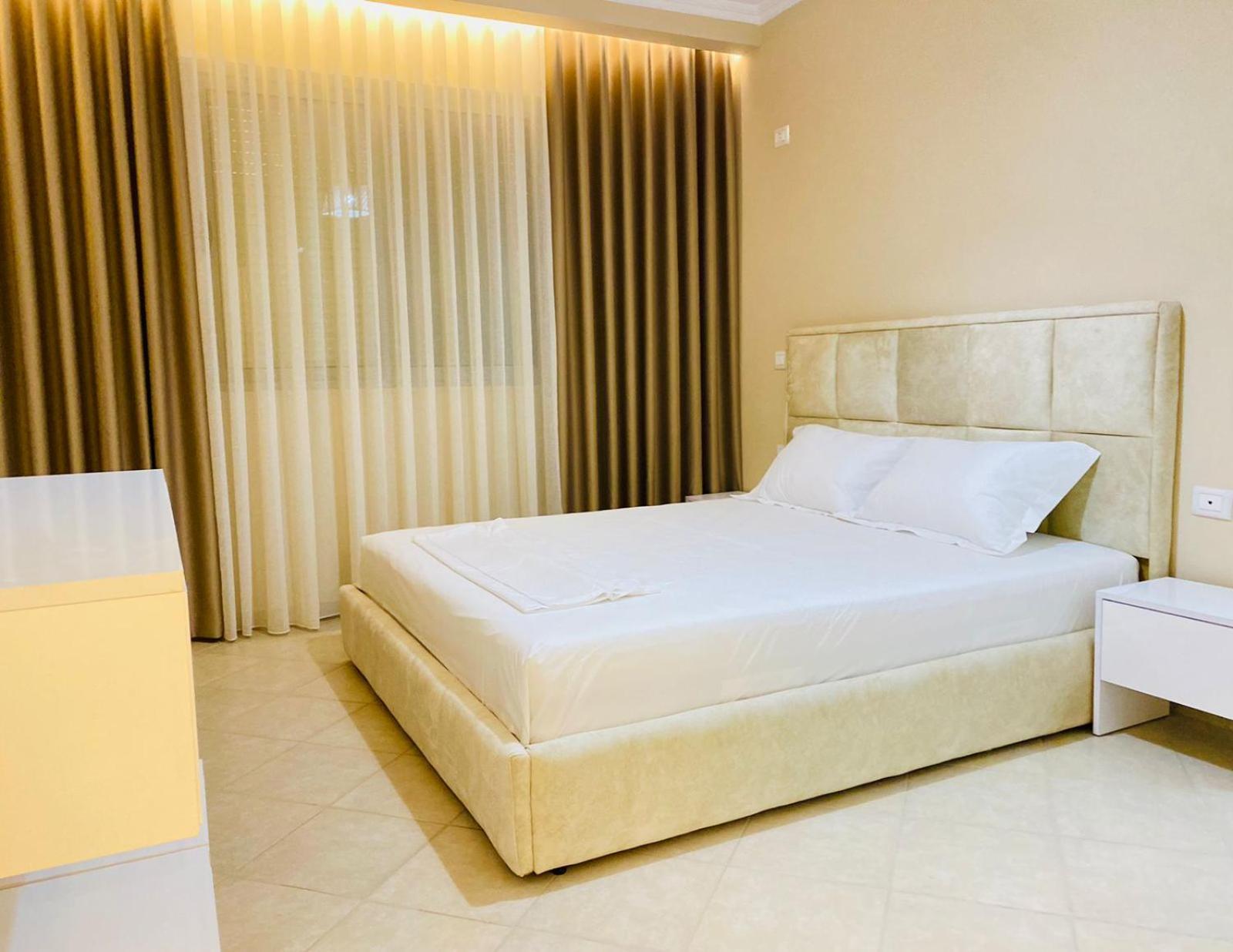 Holiday Apartment Vlorë Esterno foto