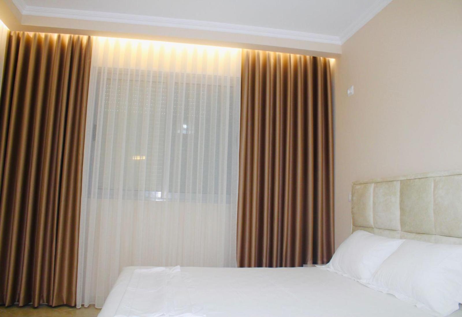 Holiday Apartment Vlorë Esterno foto