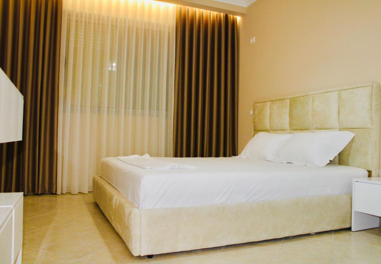 Holiday Apartment Vlorë Esterno foto