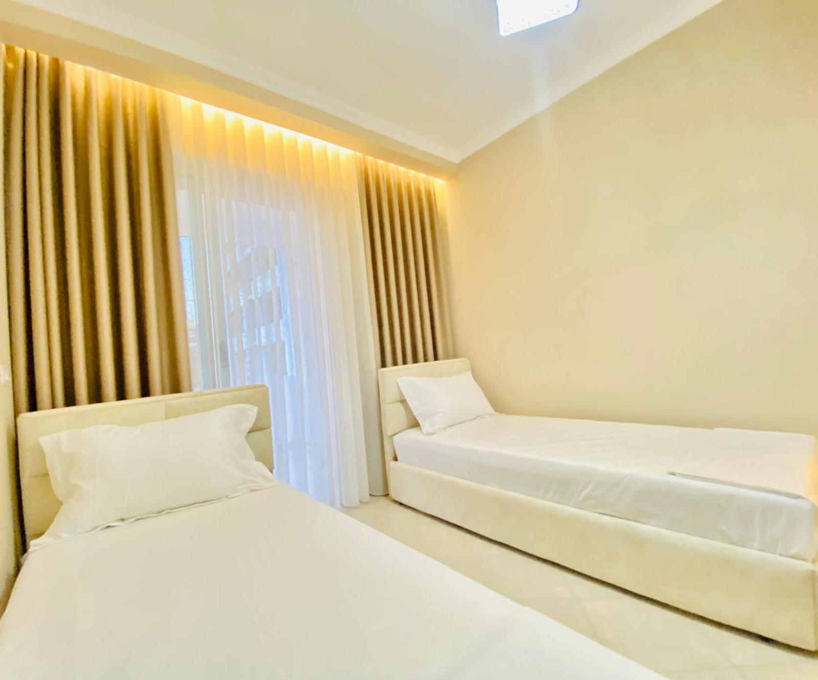 Holiday Apartment Vlorë Esterno foto