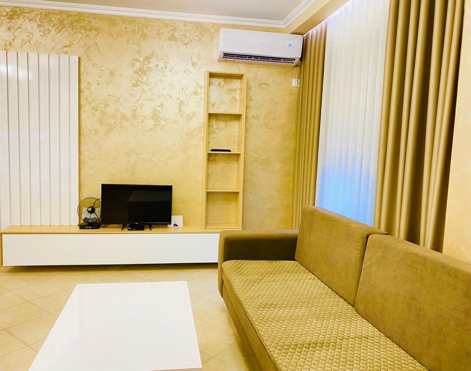 Holiday Apartment Vlorë Esterno foto