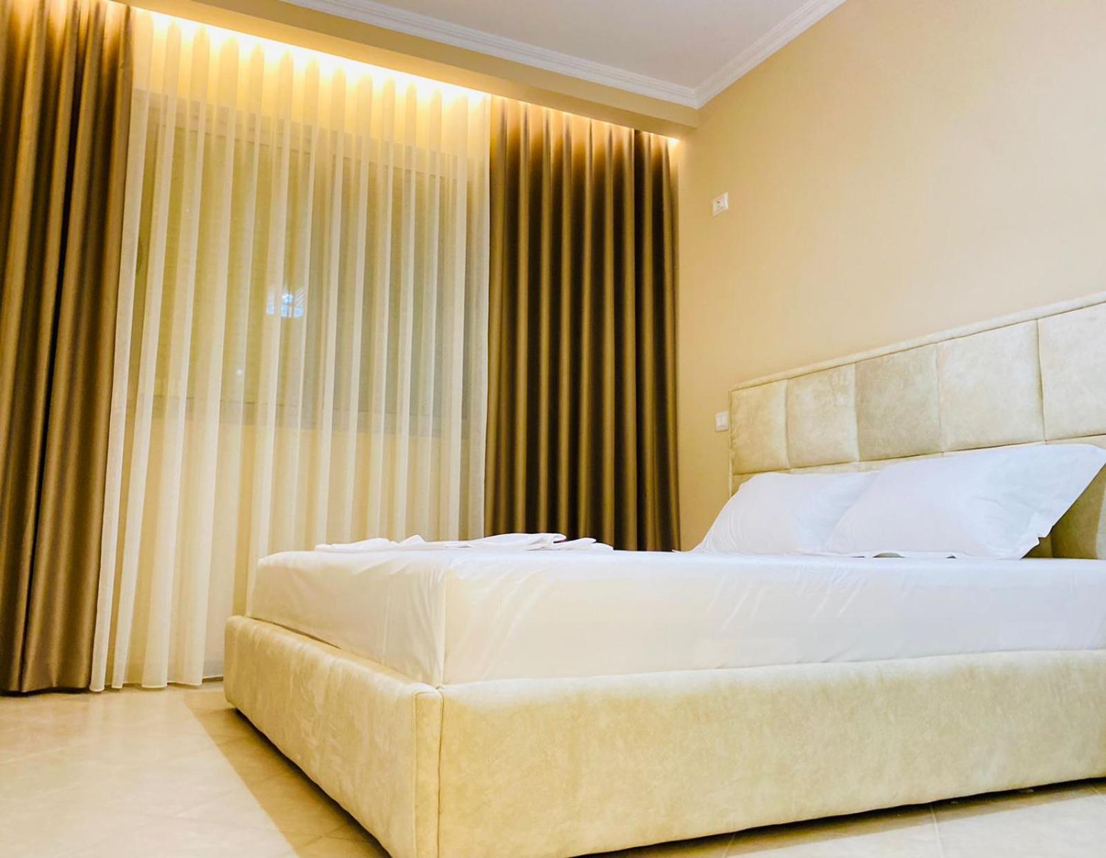 Holiday Apartment Vlorë Esterno foto