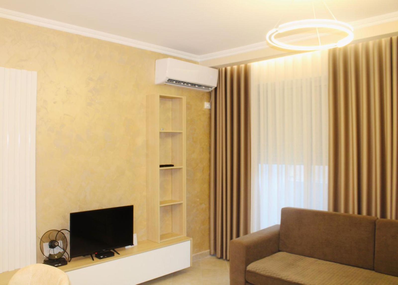 Holiday Apartment Vlorë Esterno foto