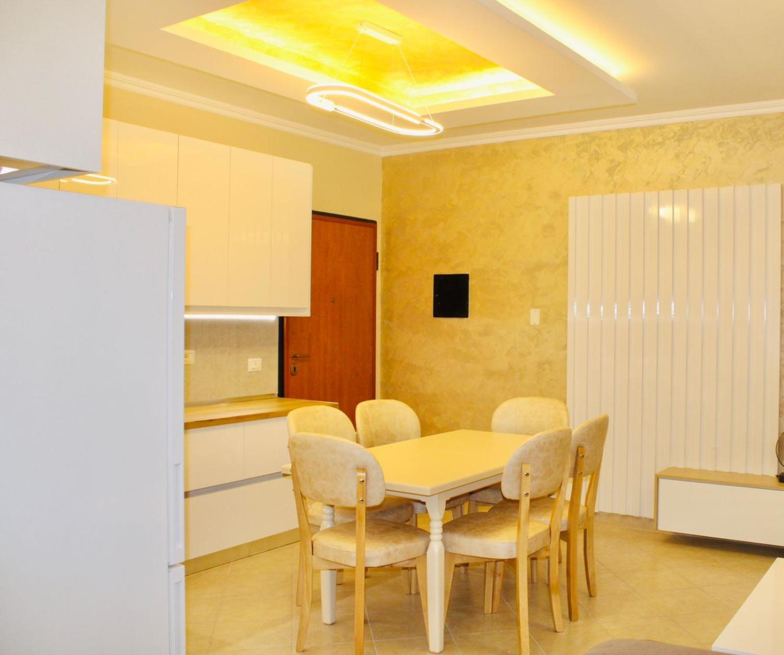 Holiday Apartment Vlorë Esterno foto