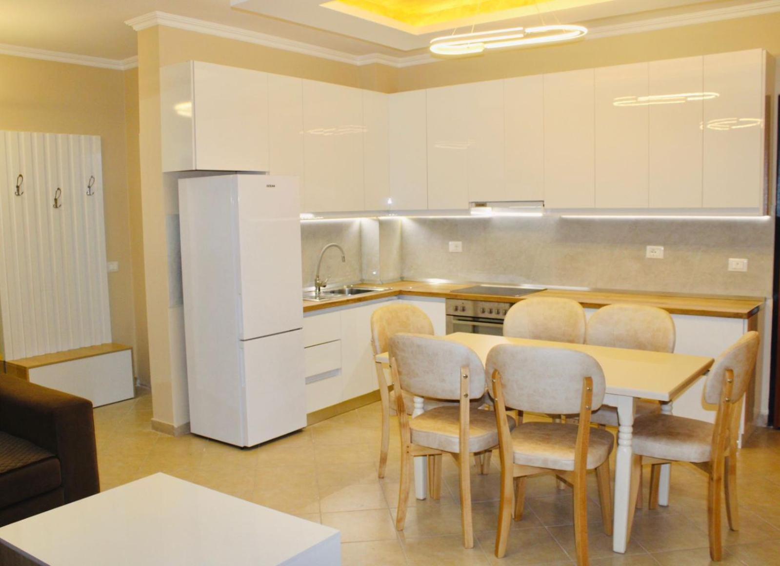 Holiday Apartment Vlorë Esterno foto