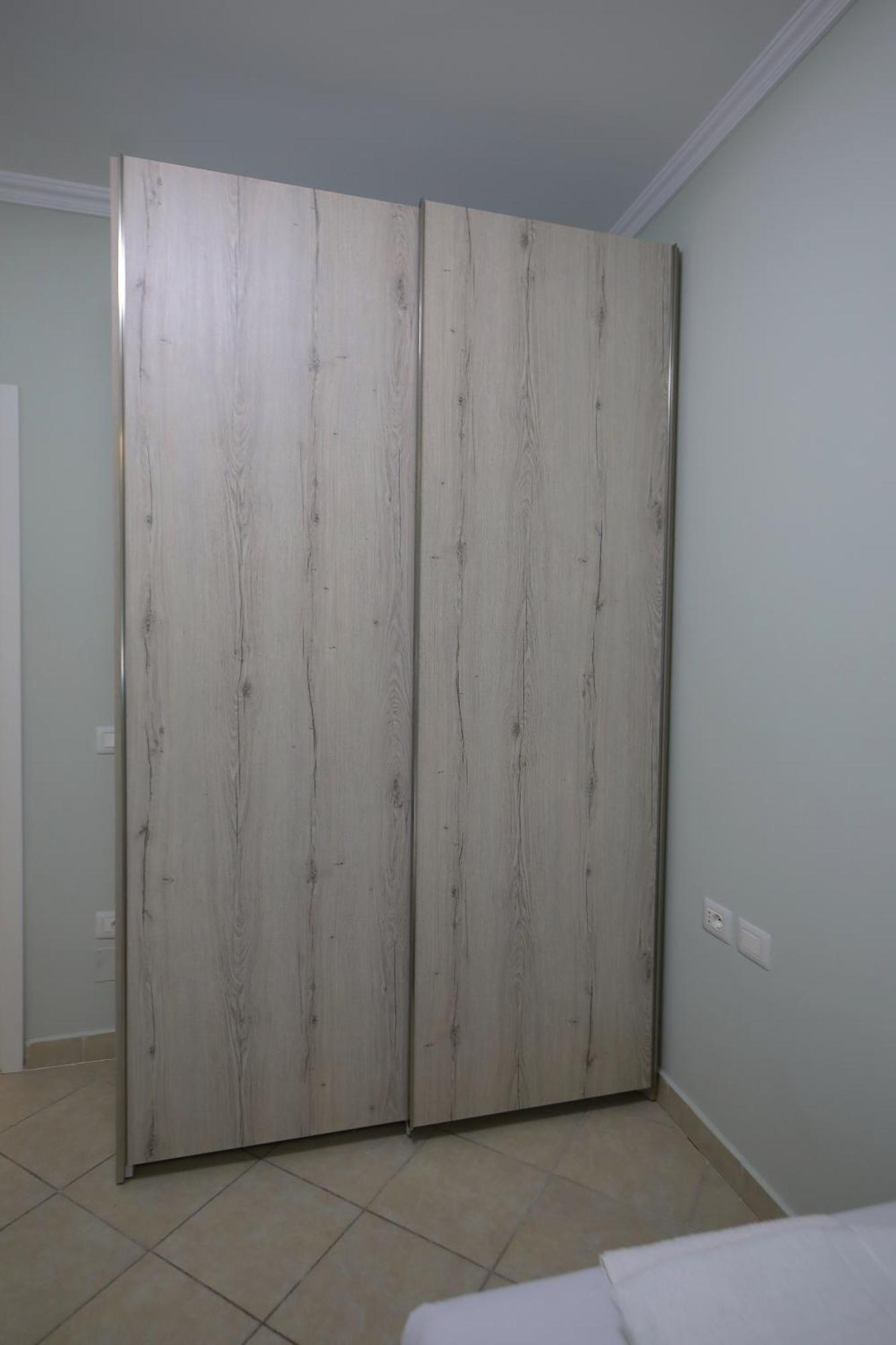 Holiday Apartment Vlorë Esterno foto