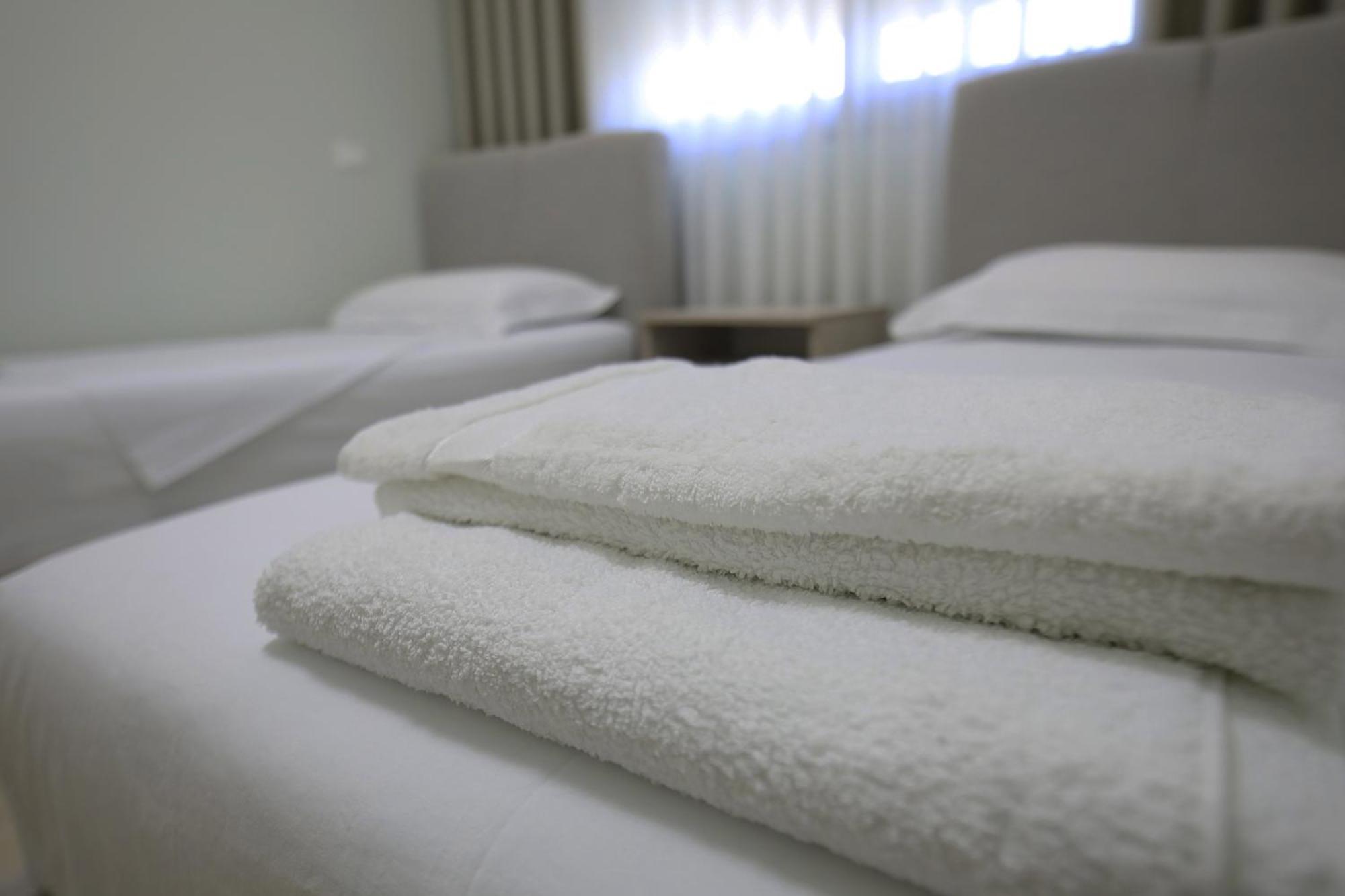 Holiday Apartment Vlorë Esterno foto