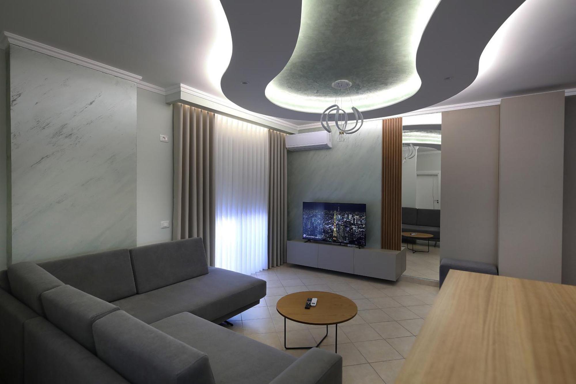 Holiday Apartment Vlorë Esterno foto