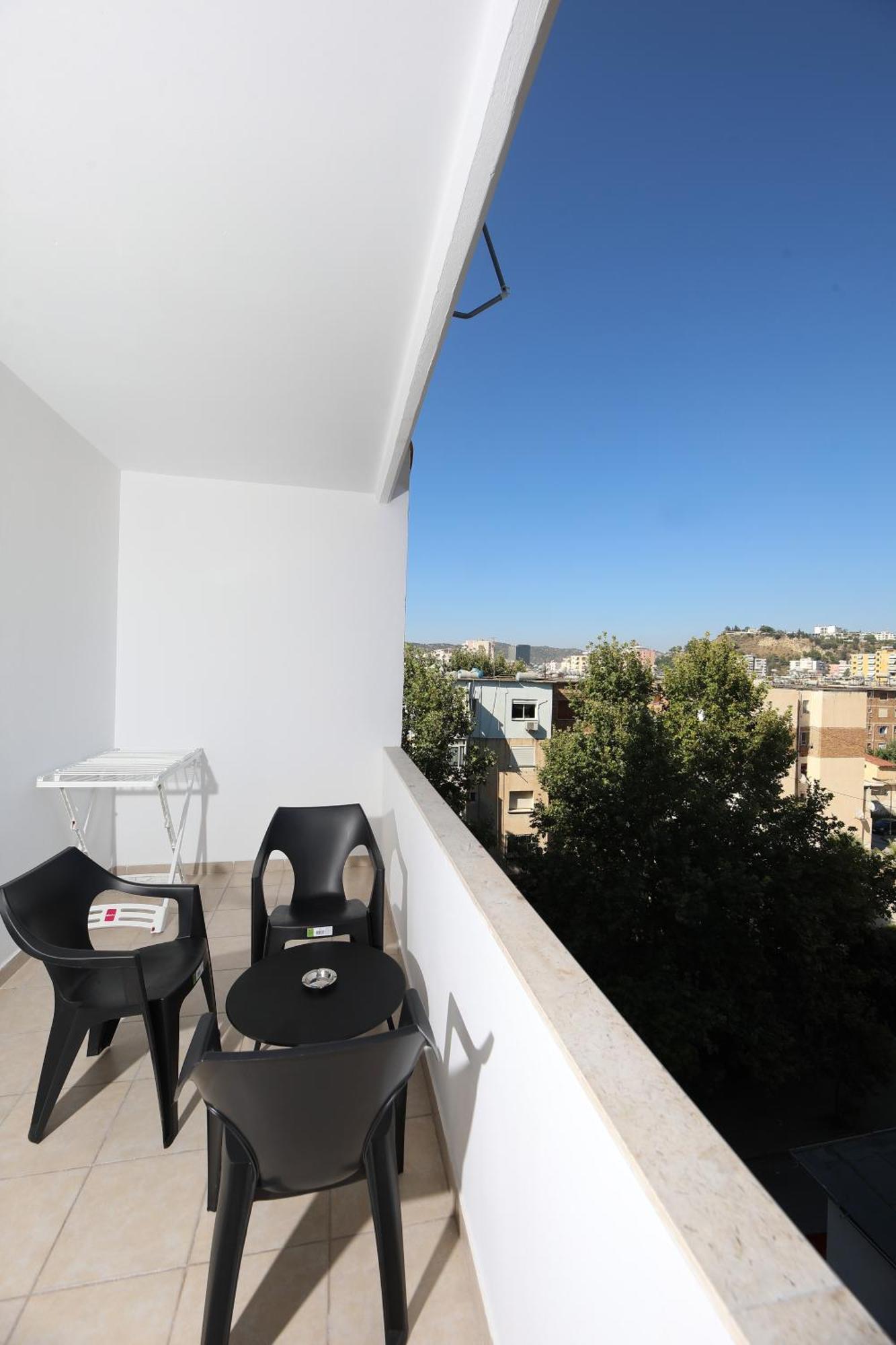 Holiday Apartment Vlorë Esterno foto